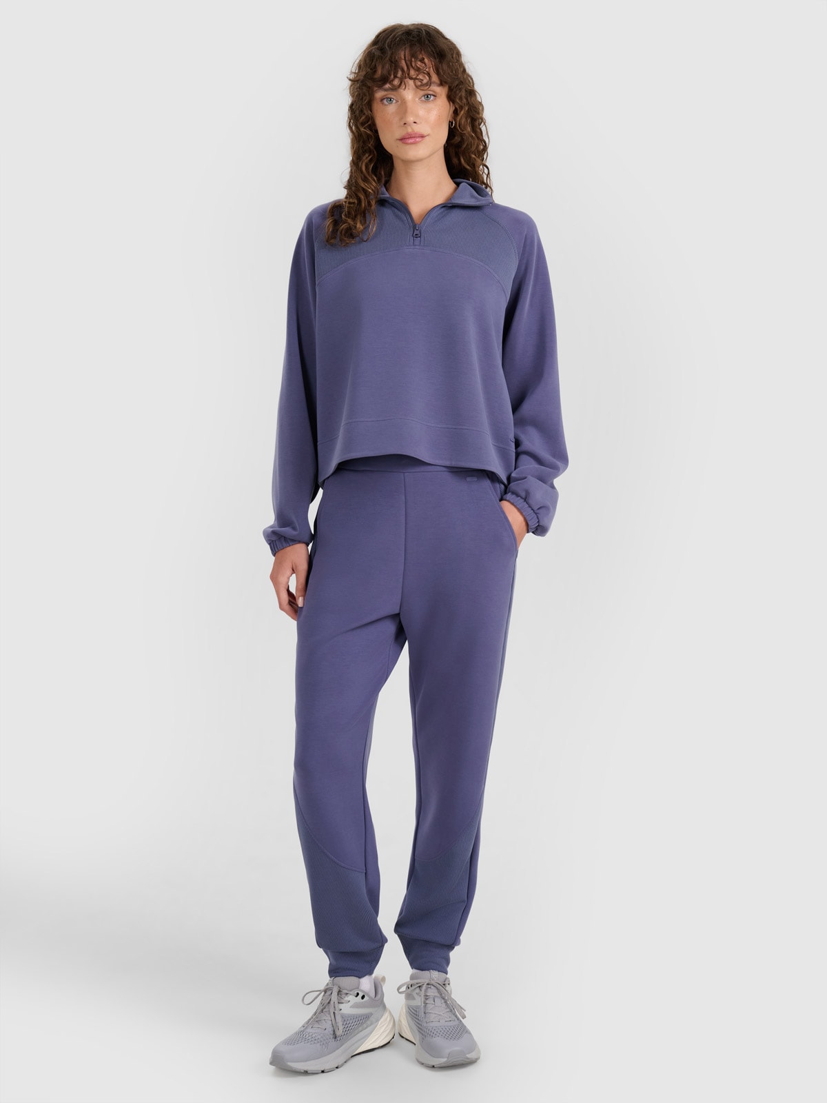 Moteriškos sportinės jogger kelnės su modalio priemaiša - tamsiai mėlynos