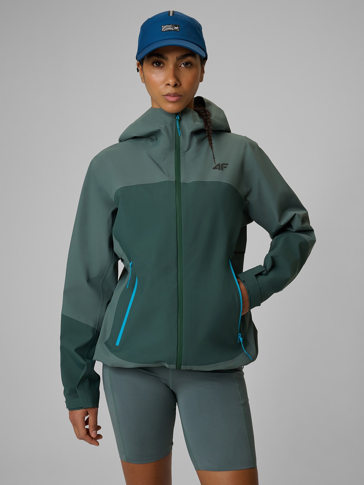 Trekkingo striukė 4F PRO membrana 15000 moterims - khaki