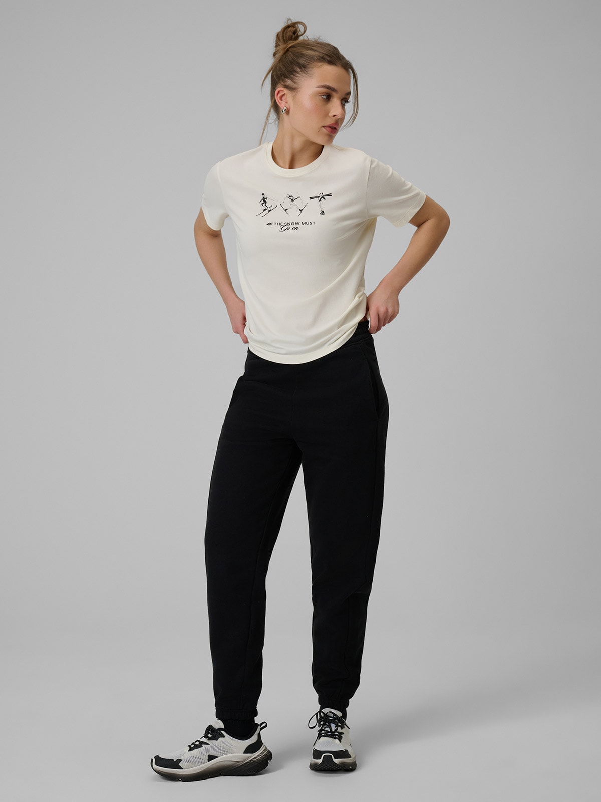 Moteriškos sportinės jogger kelnės - juodos