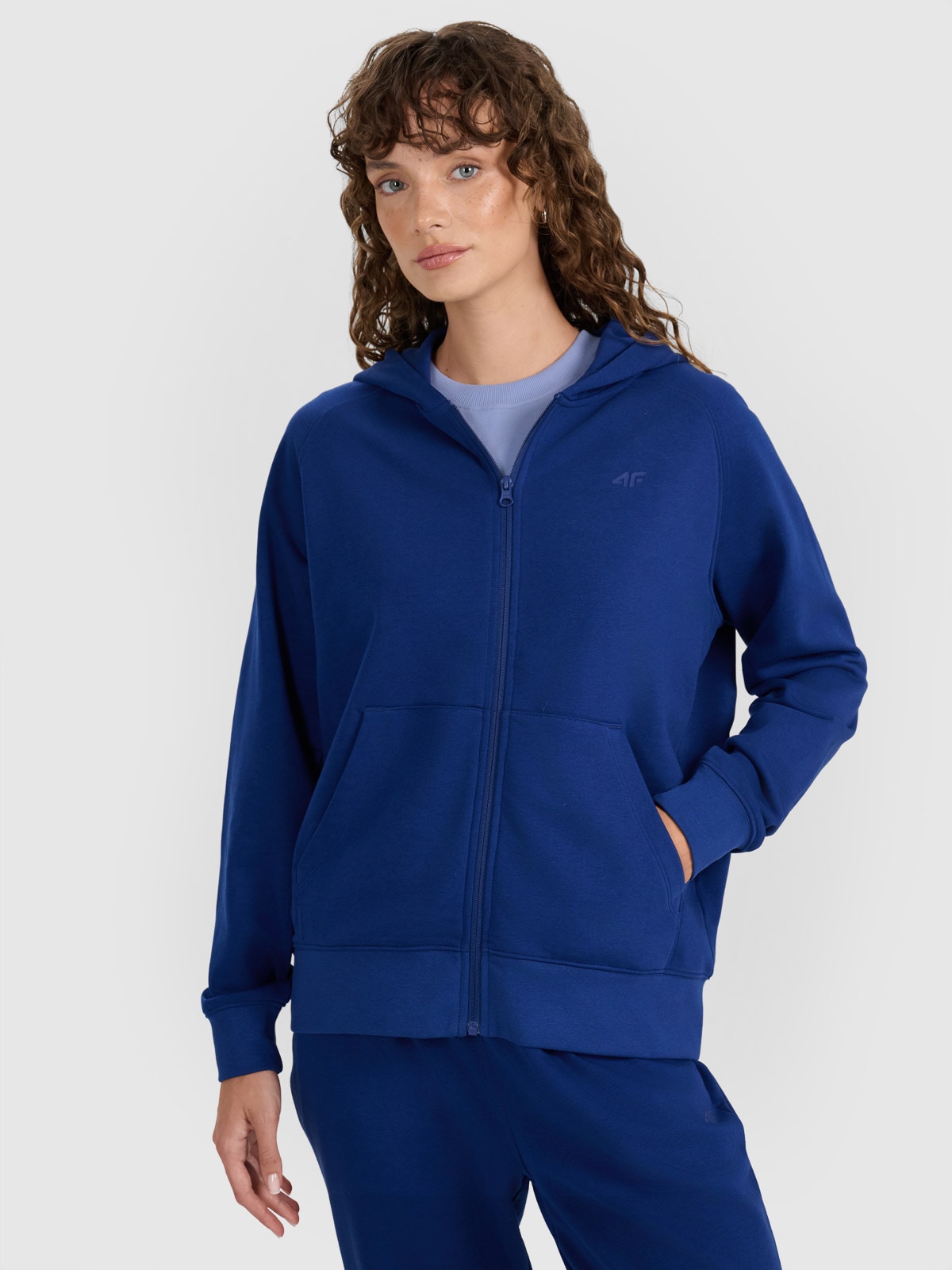 Moteriškas sportinis atsegamas džemperis su gobtuvu - tamsiai mėlynas