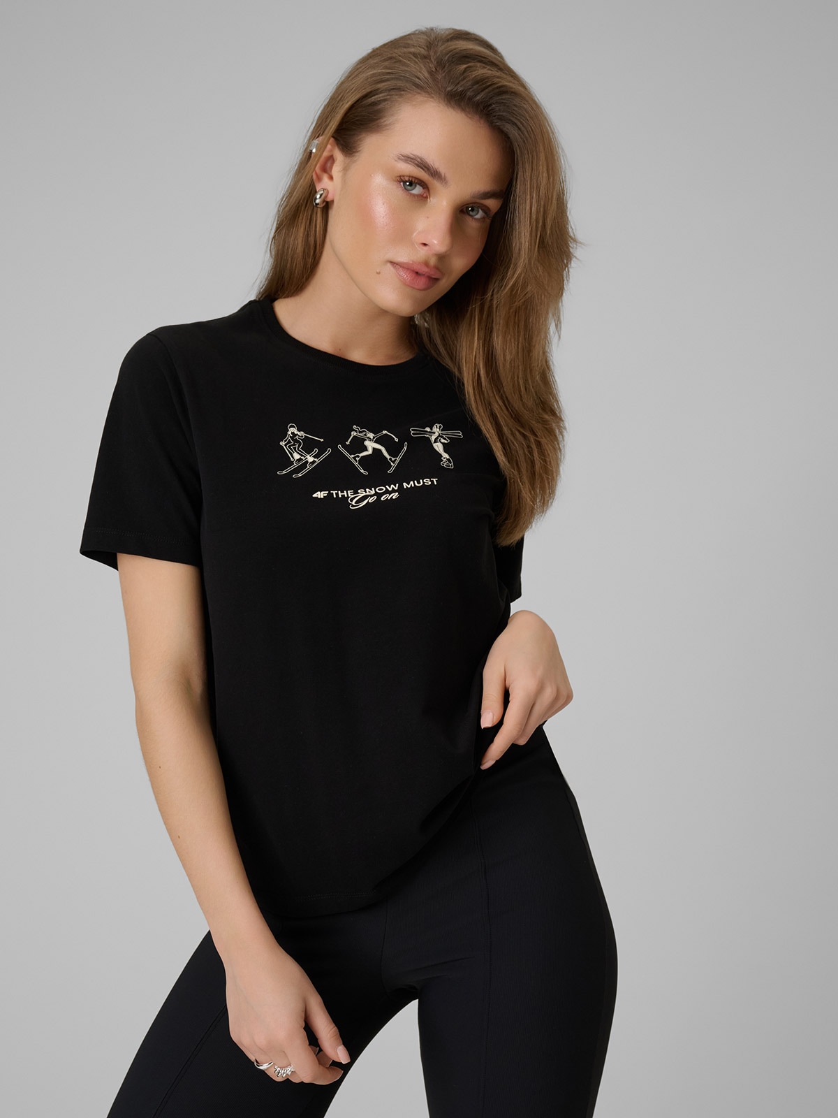 Moteriški T-shirt regular marškinėliai su spauda - juodi