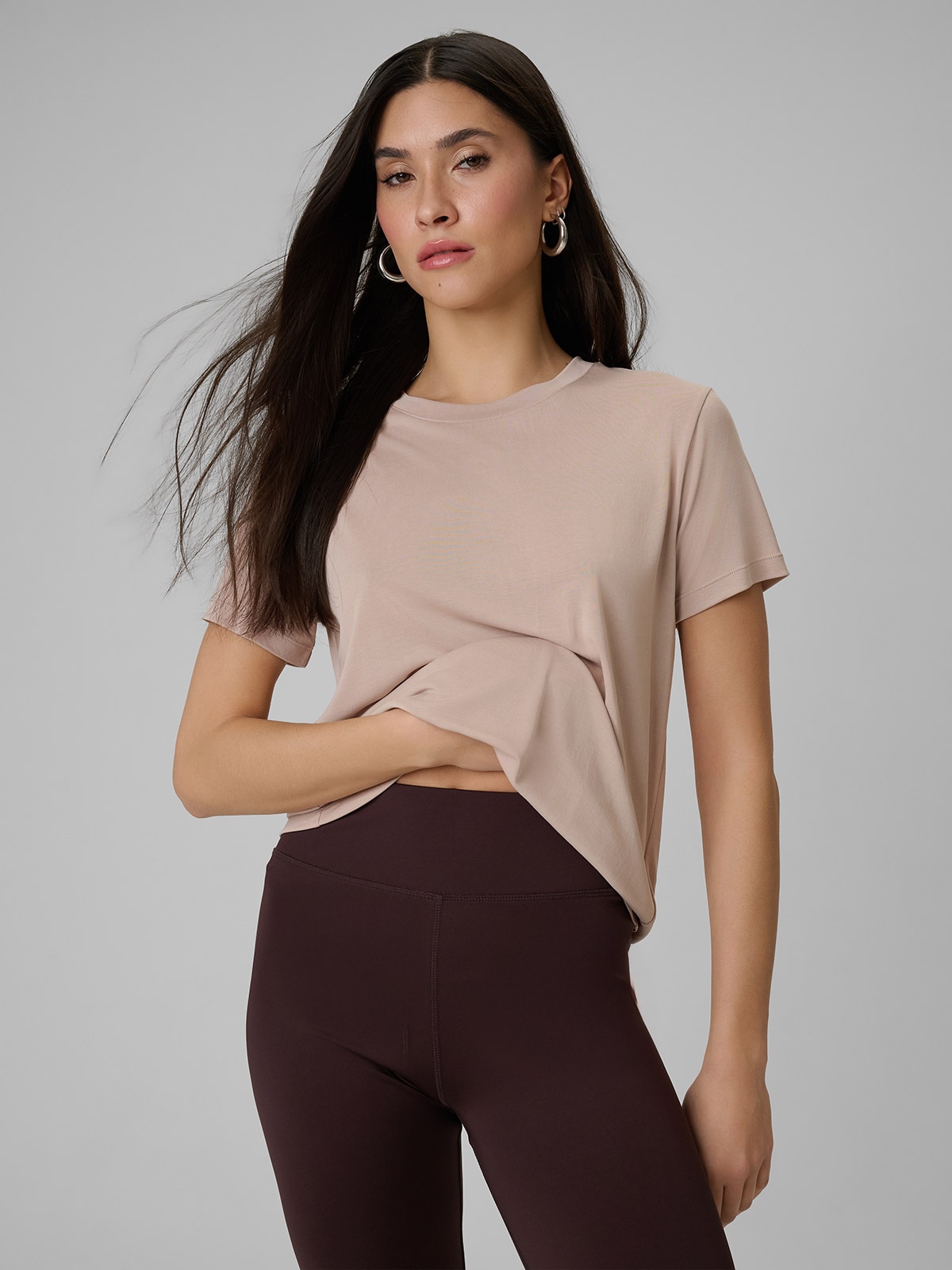 Moteriški regular marškinėliai be rašto - smėlio