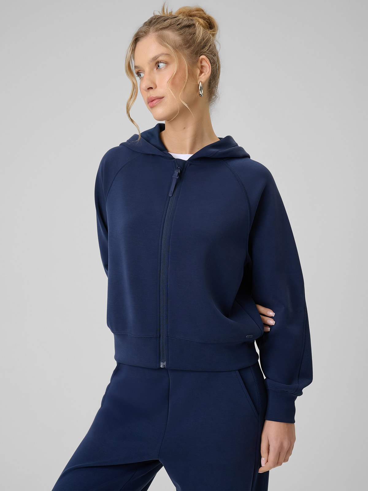 Moteriškas regular sportinis džemperis su modalu - tamsiai mėlynas