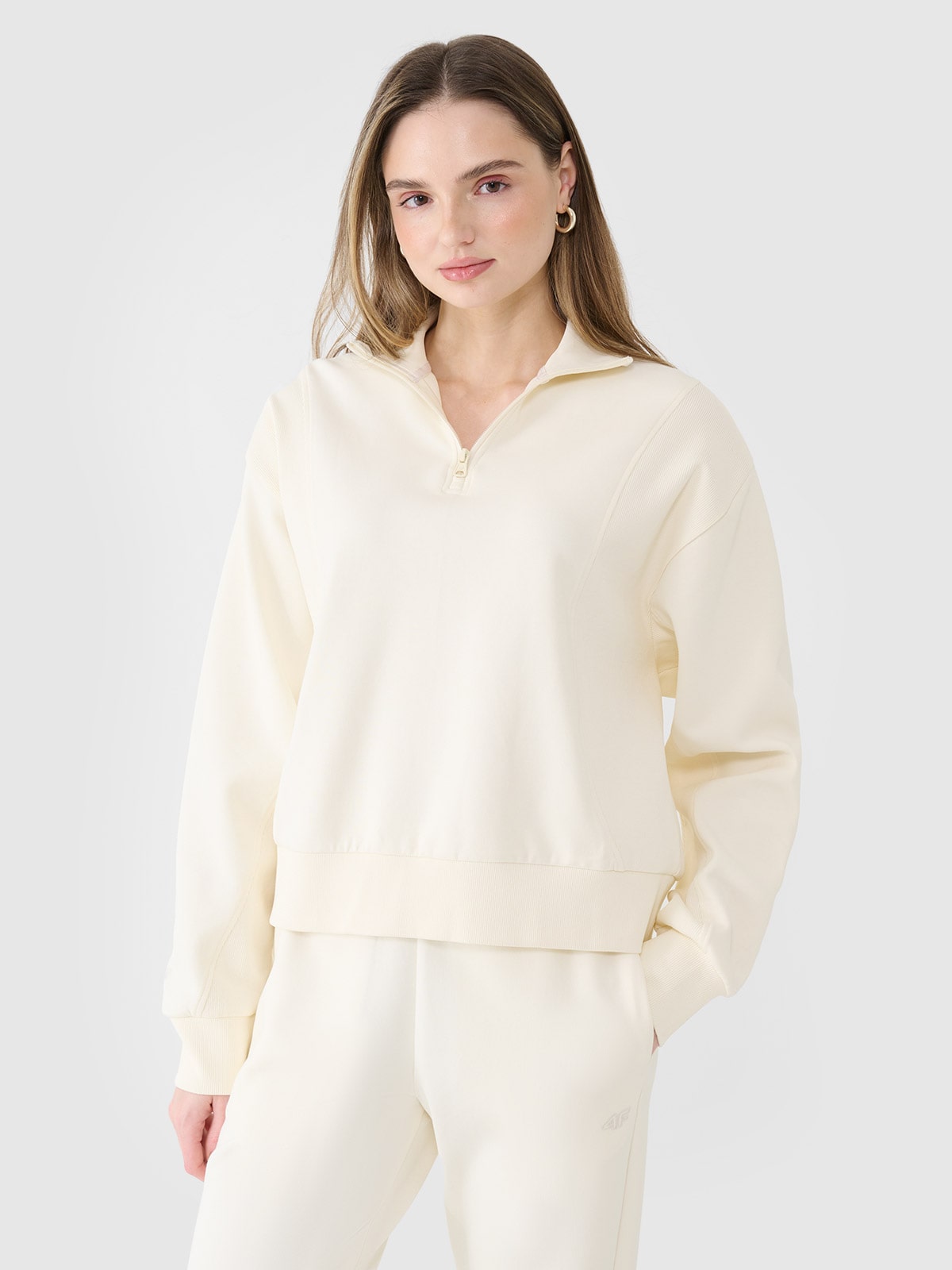 Moteriškas sportinis neatsegamas, džemperis be gobtuvo - baltas