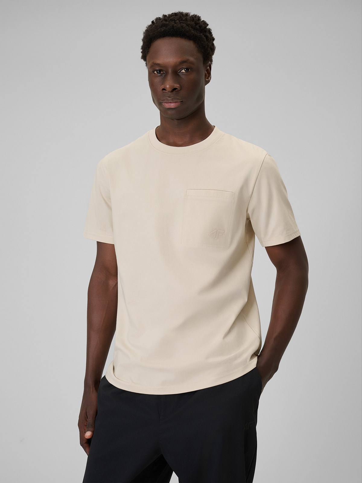 Vyriški T-shirt regular lygūs marškinėliai - smėlio spalvos