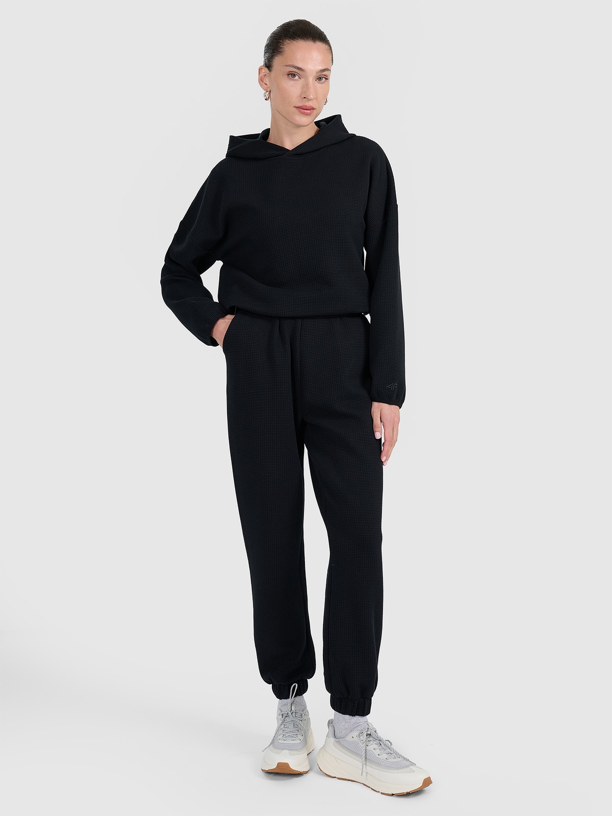 Moteriški sportiniai vaflinio audinio šortai - juodi