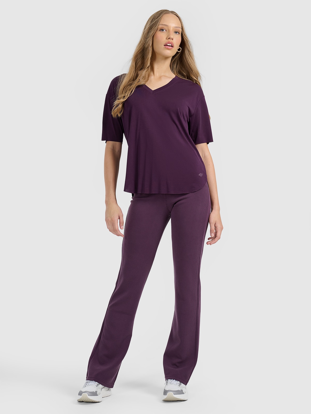 Moteriškos sportinės kelnės su lygiomis klešnėmis ir modaliu - violetinės