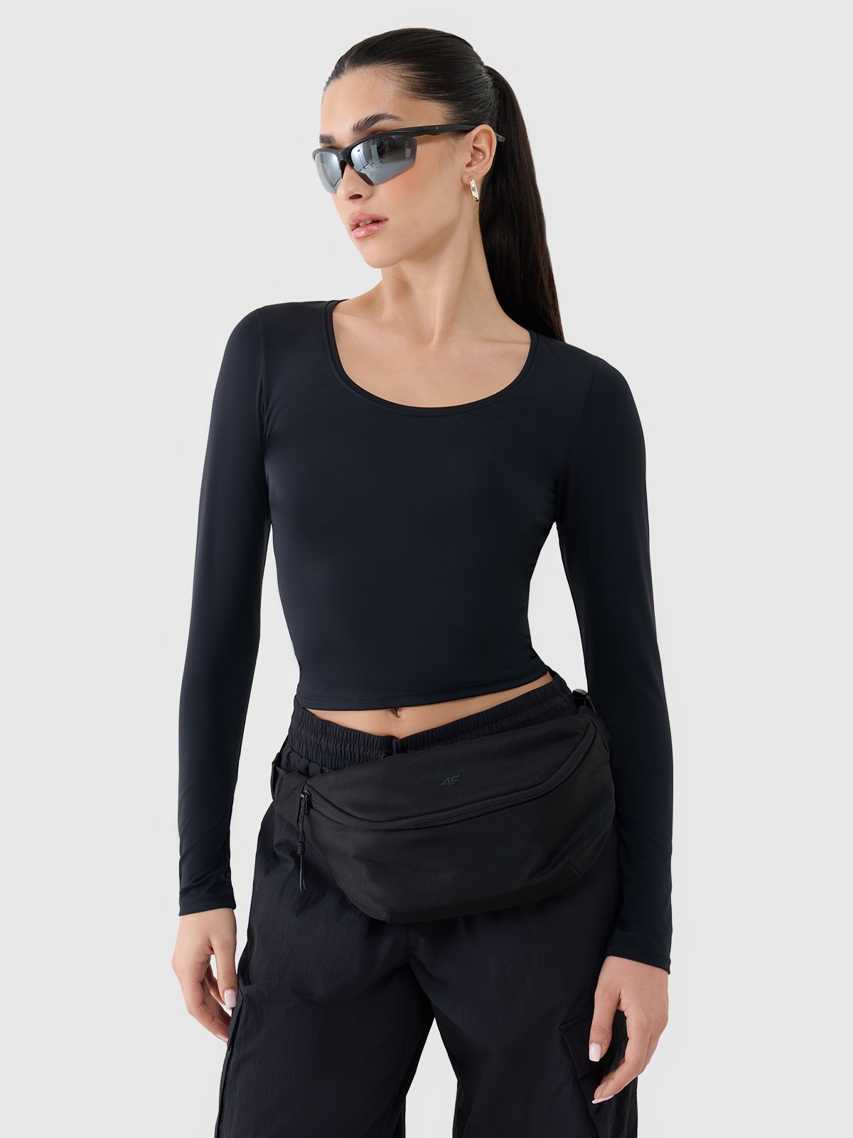 Moteriški Longsleeve slim lygus marškinėliai - juodi