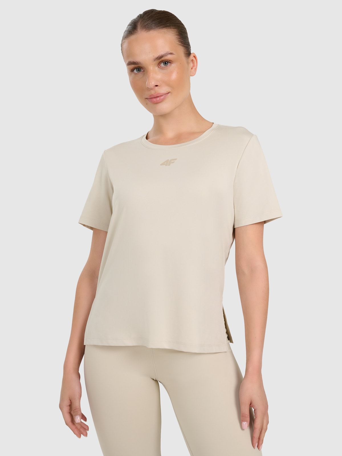 Moteriški regular greitai džiūstantys treniruočių marškinėliai - smėlio spalvos