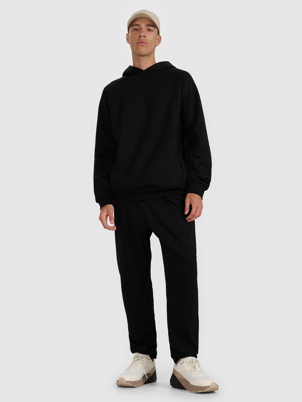 Vyriškos sportinės kelnės - juodos