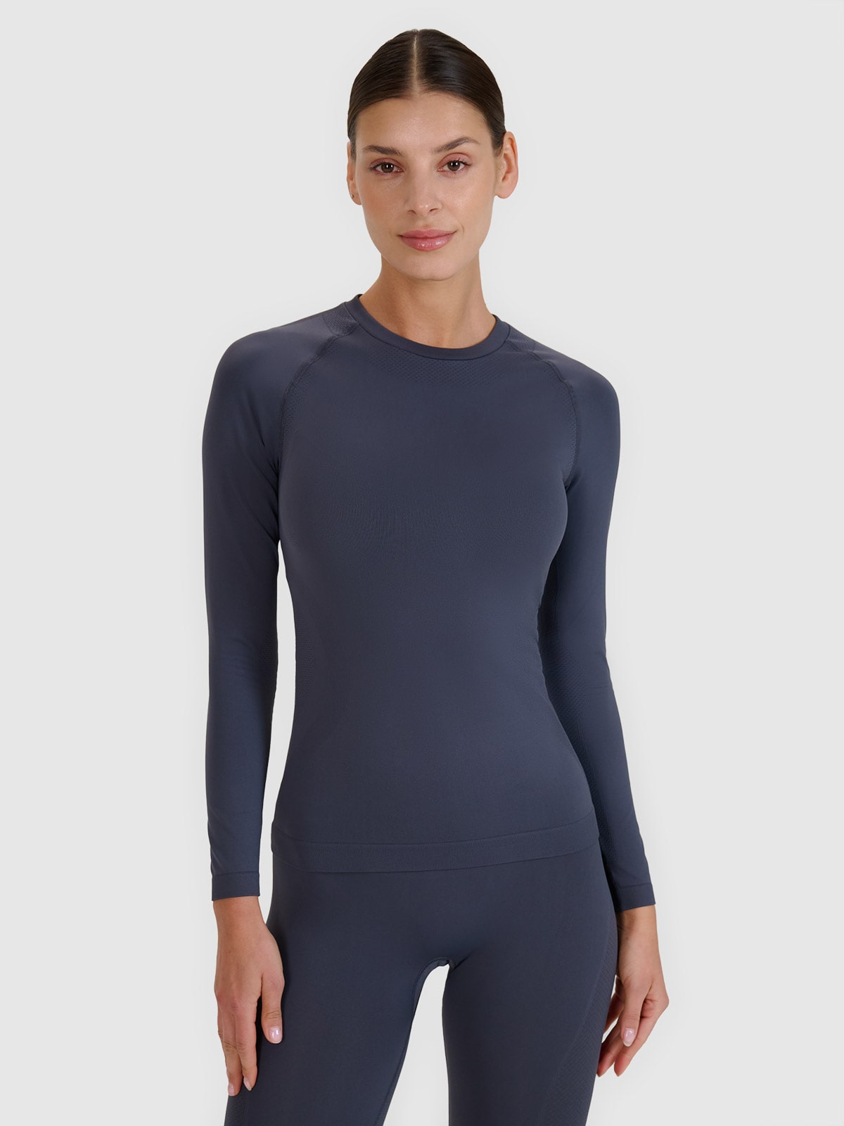 Moteriškas termoaktyvus besiūlis apatinis trikotažas (viršus) - pilkas