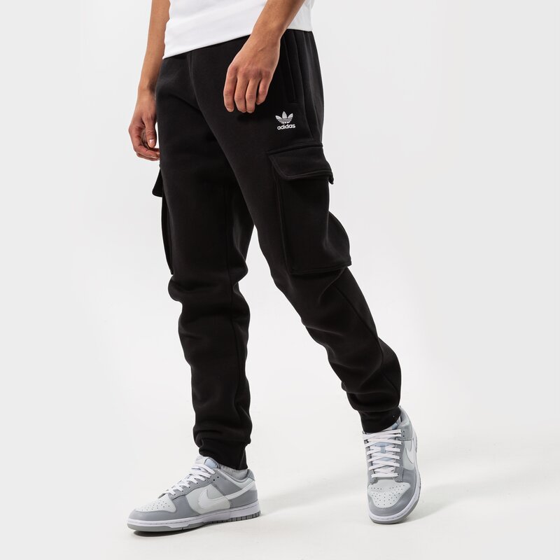 ADIDAS KELNĖS ESSENTIALS C P