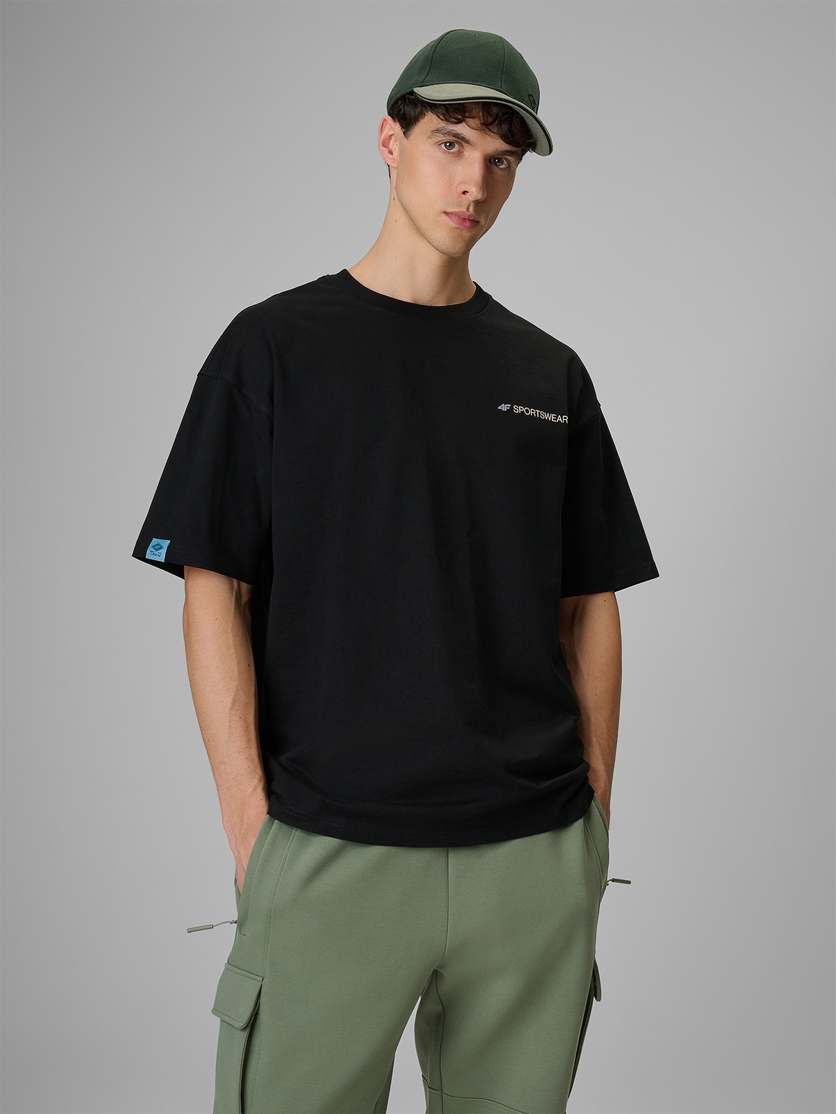 Vyriški T-shirt loose marškinėliai su spauda - juodi
