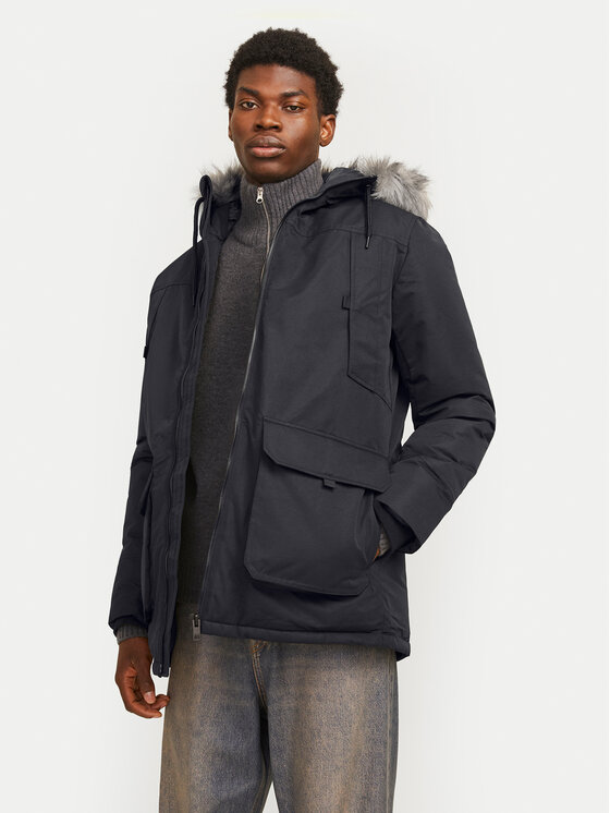 Jack & Jones Striukė · Juoda