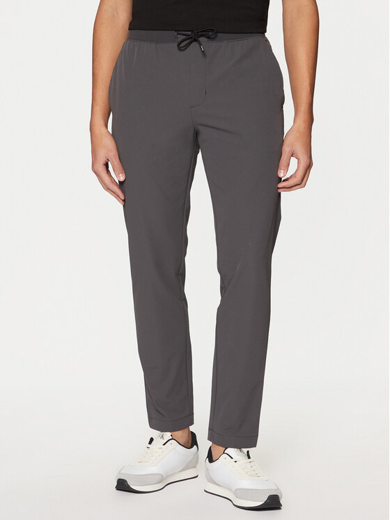 Calvin Klein Jogger kelnės · Pilka · Slim Fit