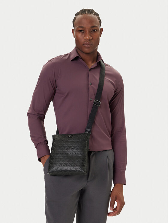 Emporio Armani Maža rankinė · Juoda