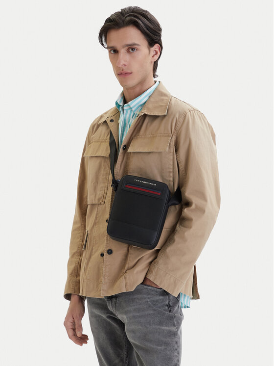 Tommy Hilfiger Maža rankinė · Juoda