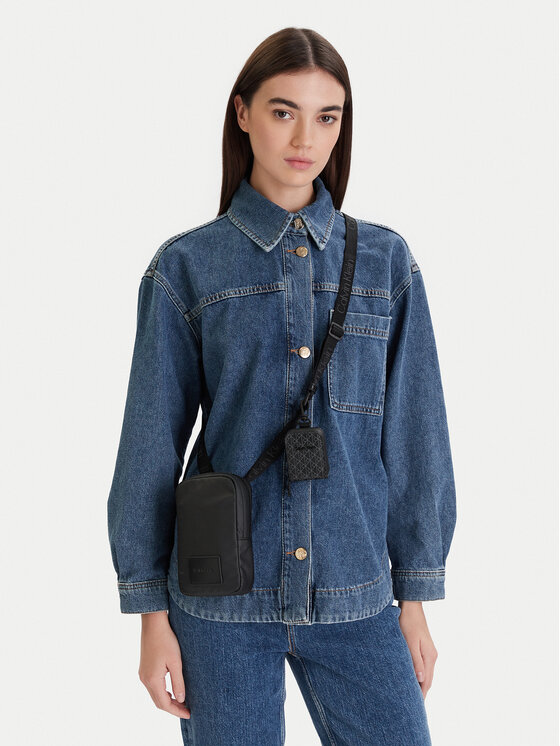 Calvin Klein Maža rankinė · Juoda