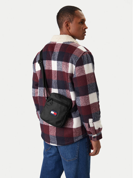 Tommy Jeans Maža rankinė · Juoda