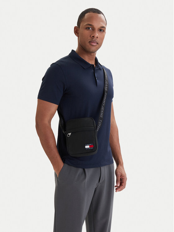 Tommy Jeans Maža rankinė · Juoda