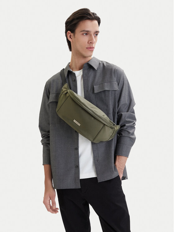 Calvin Klein Rankinė ant juosmens﻿ · Žalia