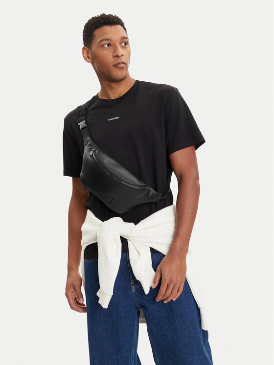 Calvin Klein Rankinė ant juosmens﻿ · Juoda