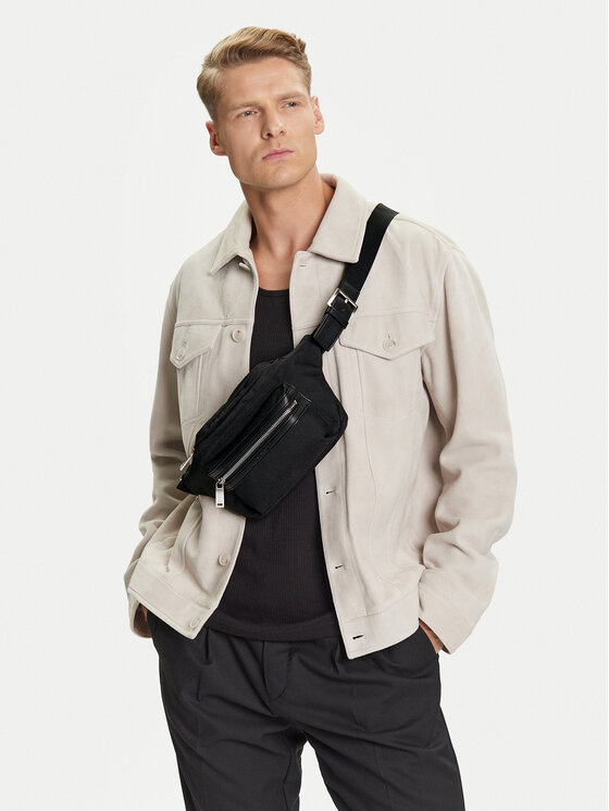 Calvin Klein Rankinė ant juosmens﻿ · Juoda