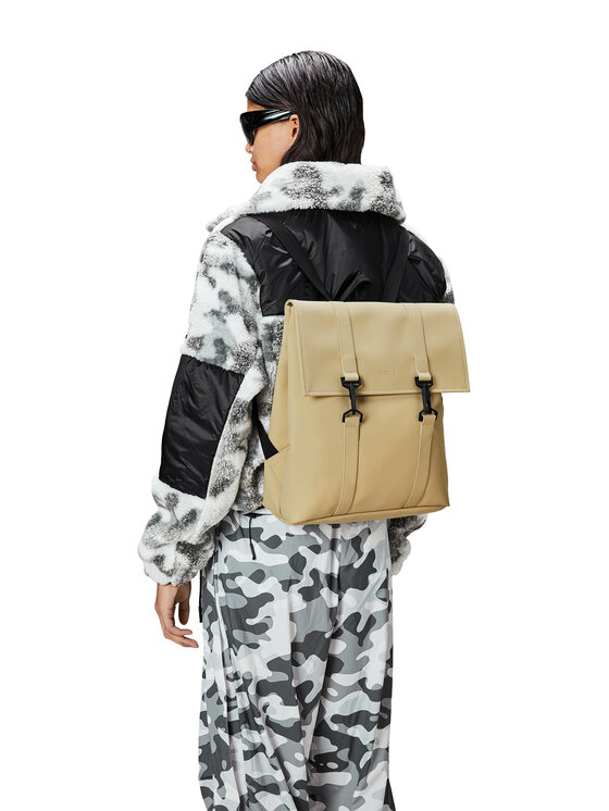 Rains Kuprinės · Smėlio