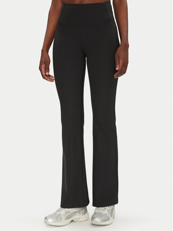 Girlfriend Collective Tamprės · Juoda