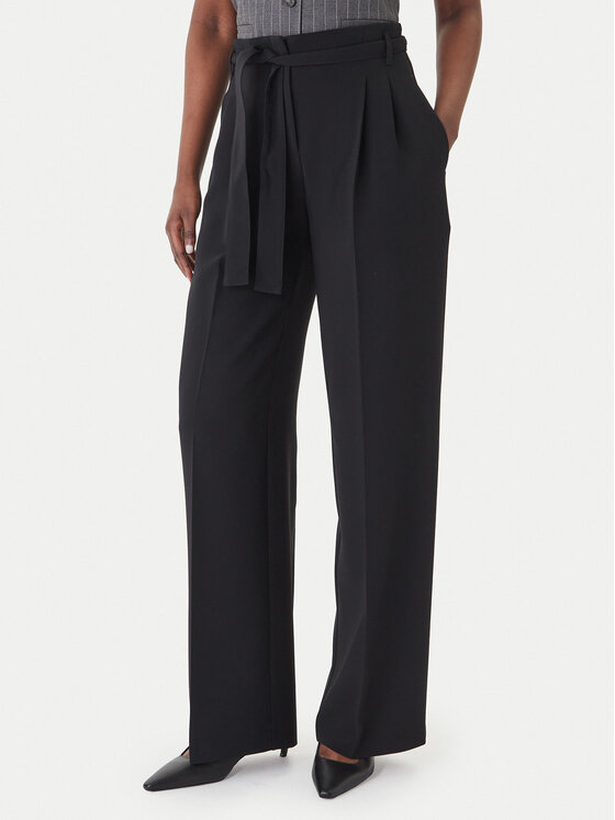 BOSS Medžiaginės kelnės · Juoda · Relaxed Fit
