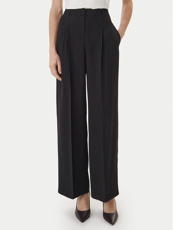 BOSS Medžiaginės kelnės · Juoda · Relaxed Fit
