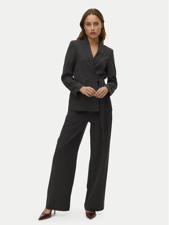Kodas 20MAY Vero Moda Medžiaginės kelnės · Pilka · Regular Fit
