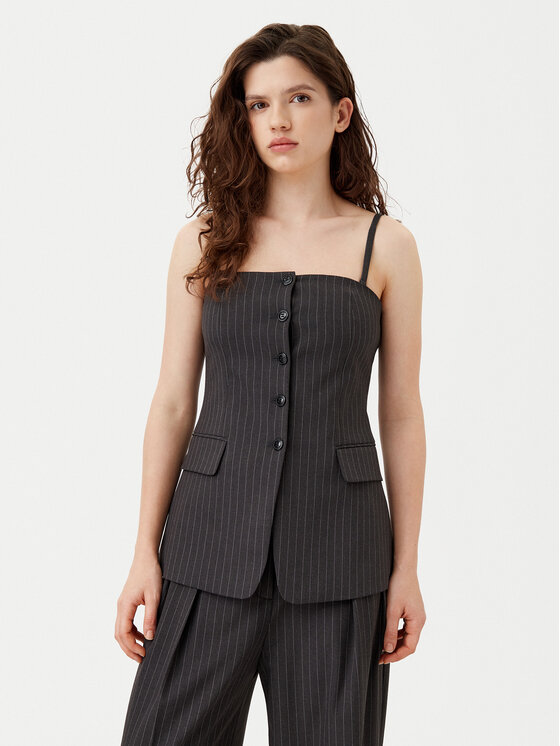 HUGO Liemenė · Pilka