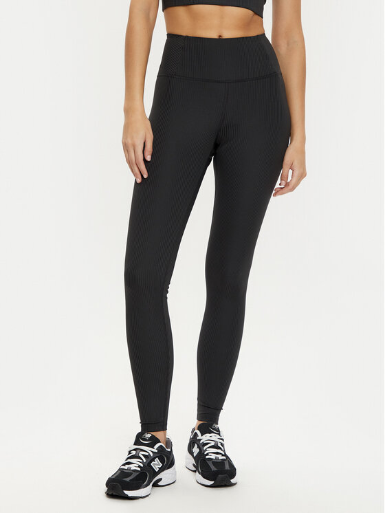 Girlfriend Collective Tamprės · Juoda