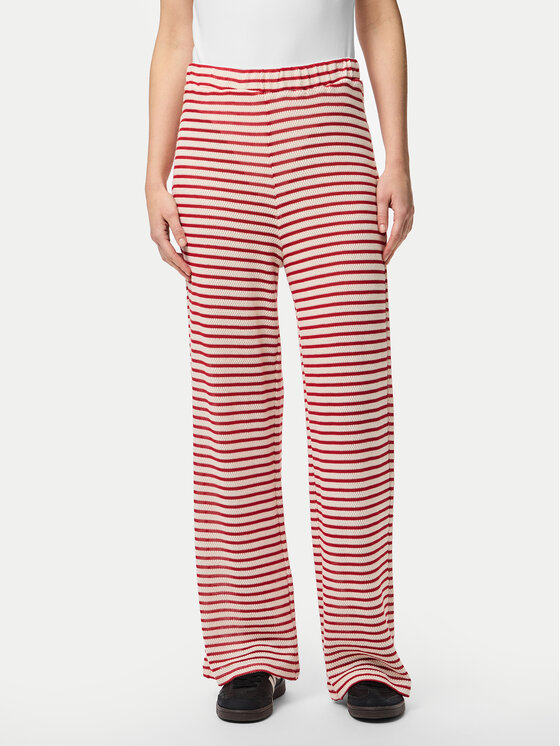 Pieces Medžiaginės kelnės · Raudona · Regular Fit