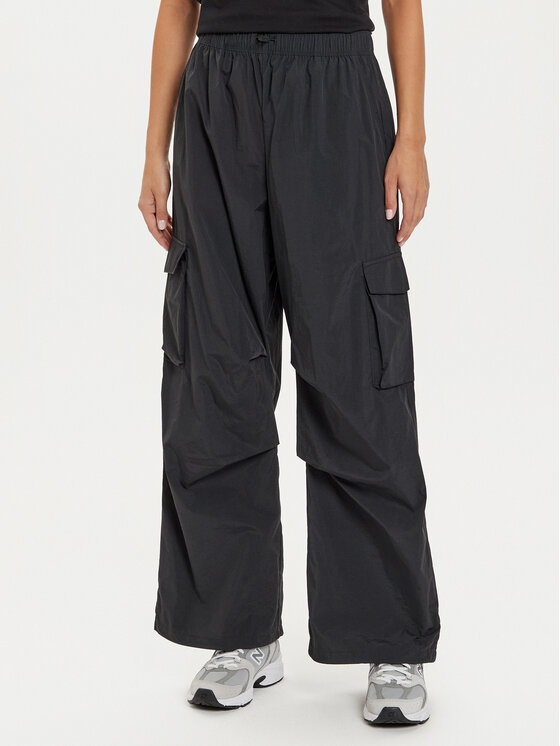 New Balance Sportinės kelnės · Juoda · Relaxed Fit