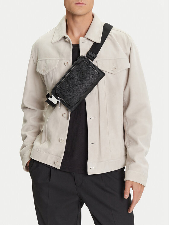 BOSS Rankinė ant juosmens﻿ · Juoda