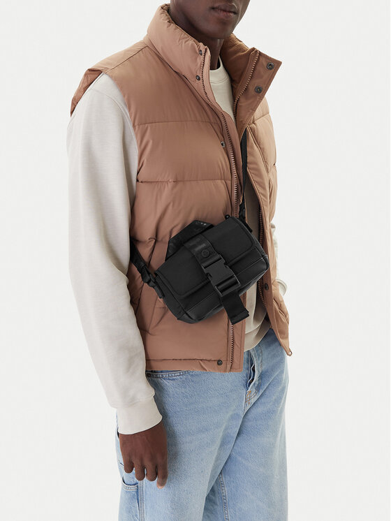 Kodas SUN15 Hunter Maža rankinė · Juoda