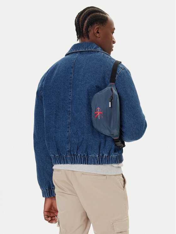 Kodas SUN15 Calvin Klein Rankinė ant juosmens﻿ · Tamsiai mėlyna