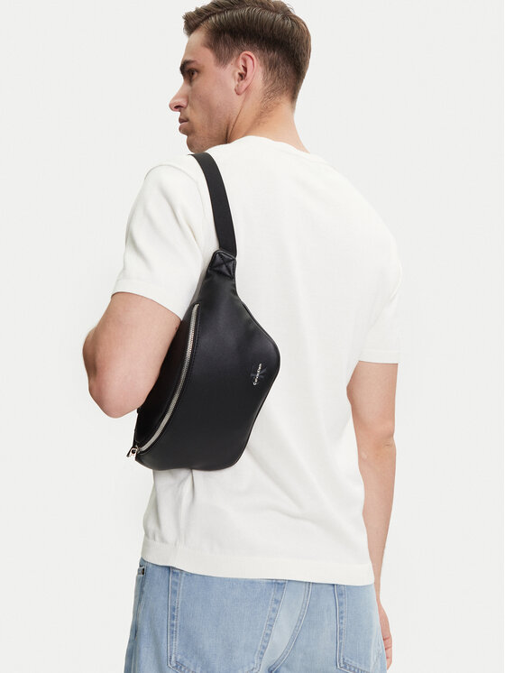 Calvin Klein Jeans Rankinė ant juosmens﻿ · Juoda