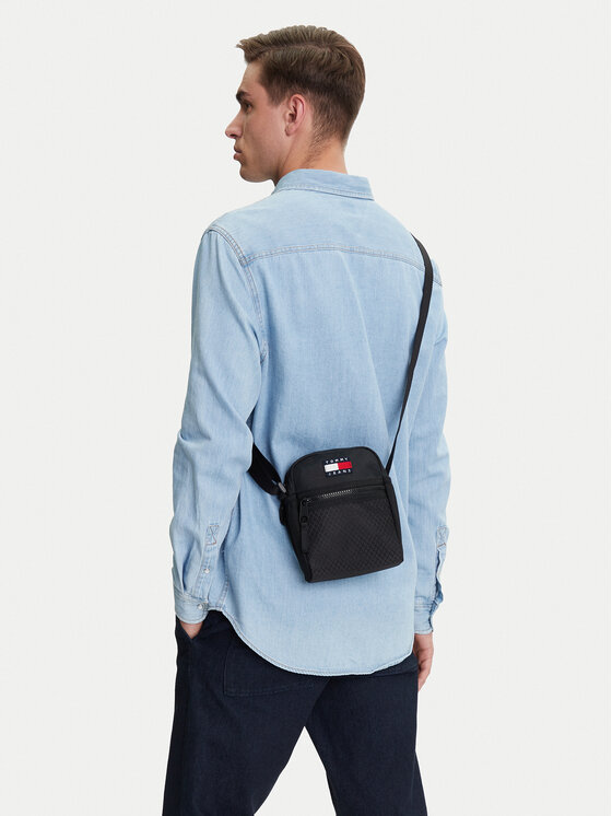 Tommy Jeans Maža rankinė · Juoda