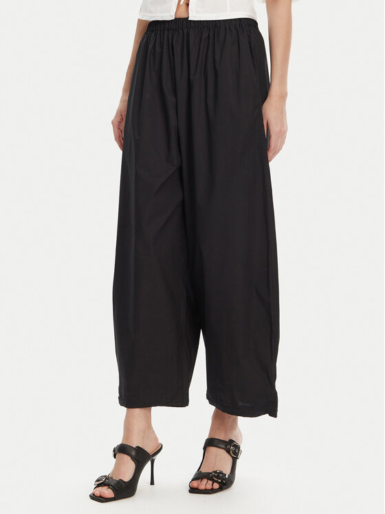 PINKO Medžiaginės kelnės · Juoda · Relaxed Fit