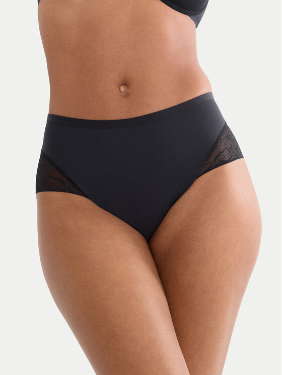 Triumph Klasikinės kelnaitės aukštu juosmeniu · Juoda